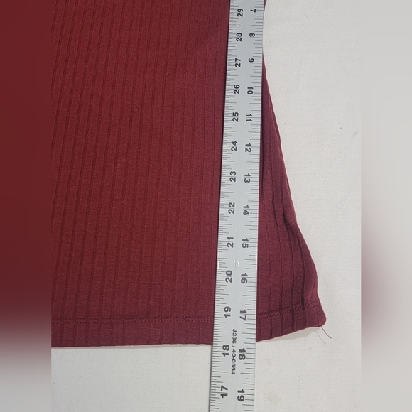 Hayden Los Angeles Women's size Medium Long Sleeve Ribbed Knit Ruffle Top - Picture 8 of 8